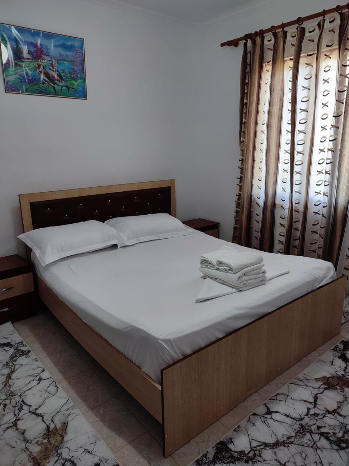 Guest House Eloid Berat Camera foto
